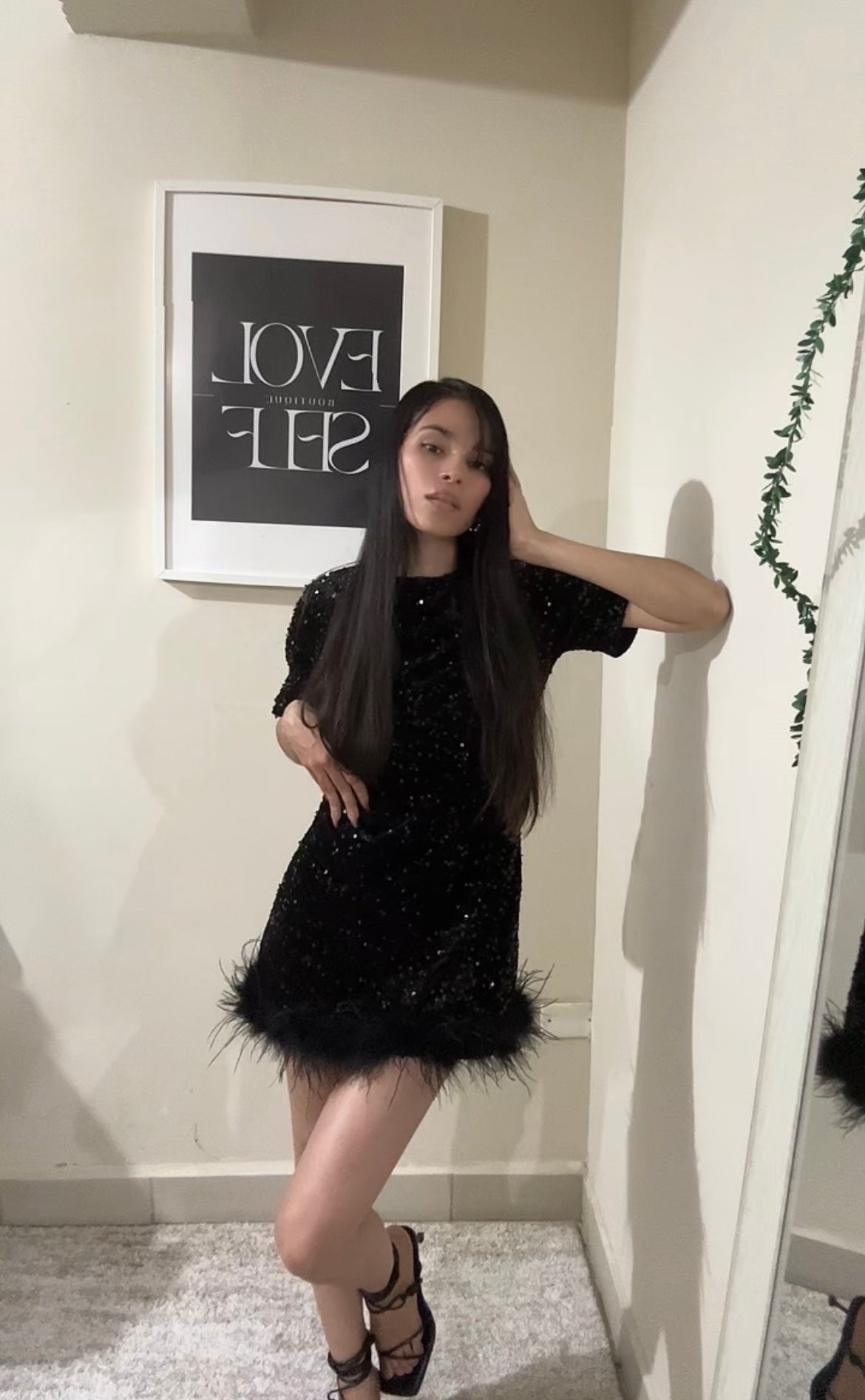 Vestido Corto con Lentejuelas - Negro