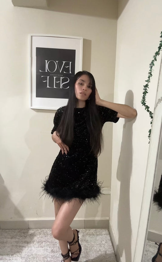 Vestido Corto con Lentejuelas - Negro